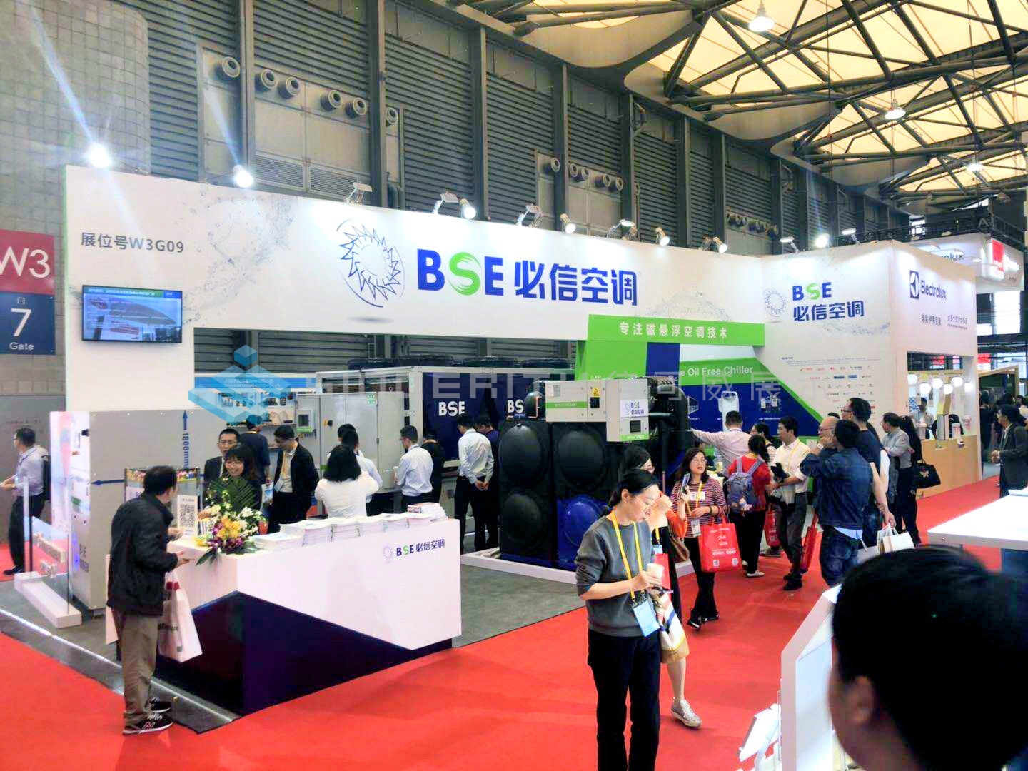 必信空調(diào)展臺設(shè)計(jì)現(xiàn)場圖